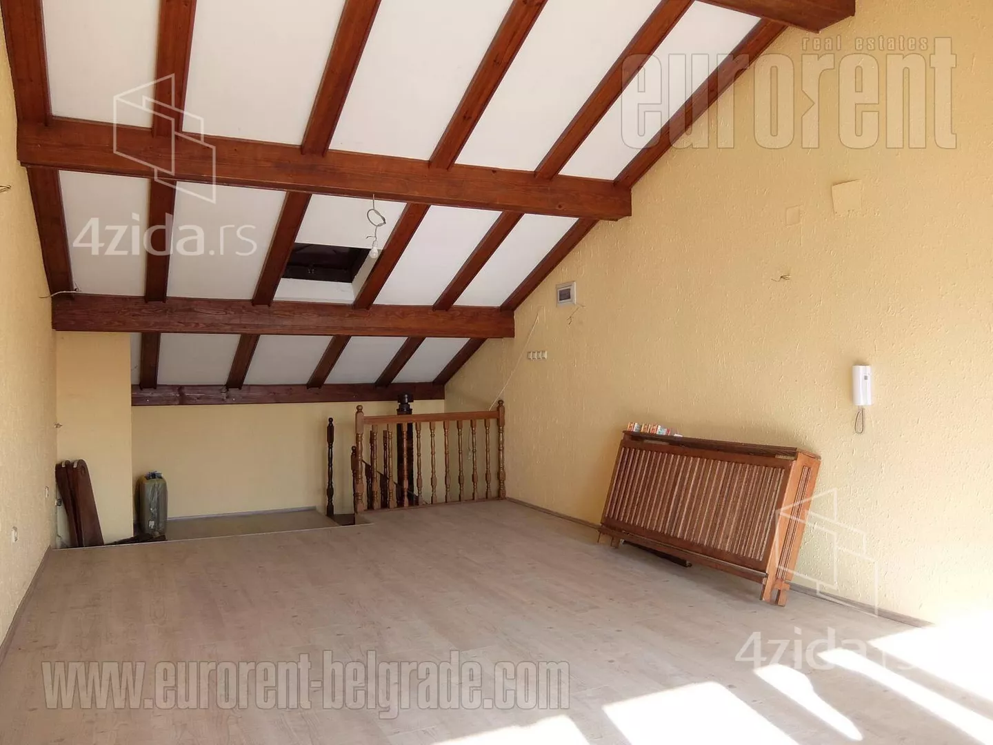 5-etažna kuća | 4zida