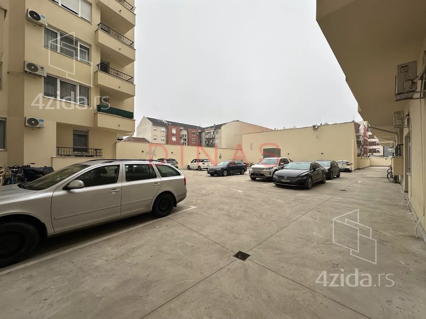 Poslovni prostor | 4zida