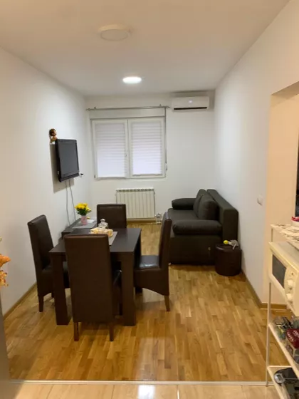 Gospodara Vučića | 4zida.rs