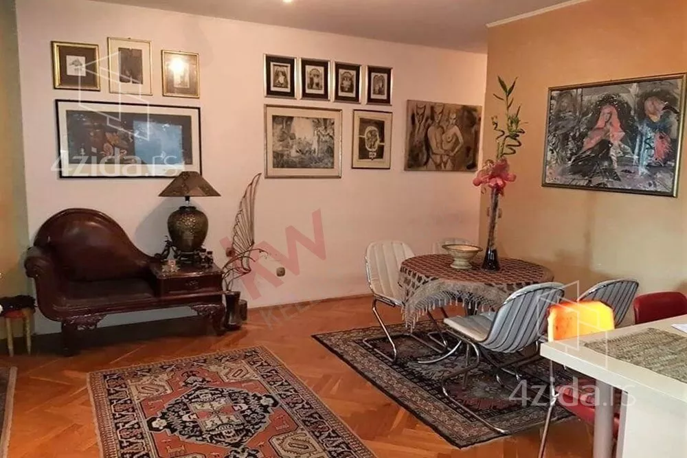 Petosoban stan | 4zida