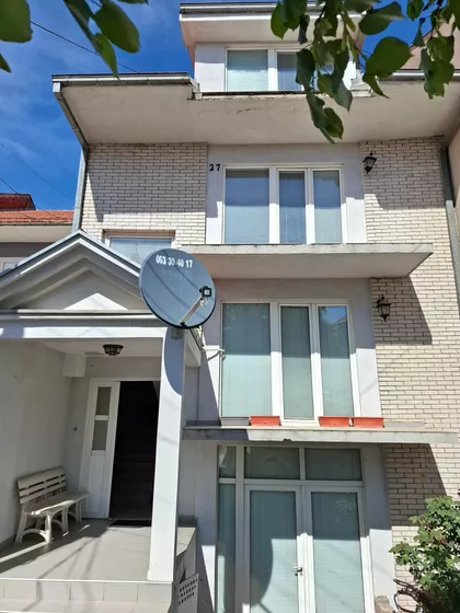 Ledena Stena | 4zida.rs