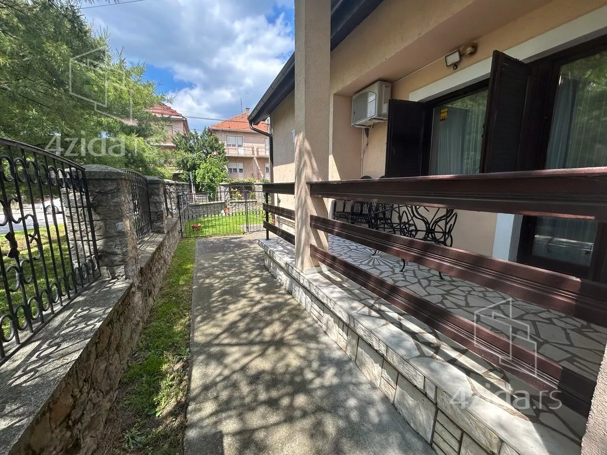 3-etažna kuća | 4zida