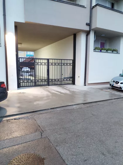 Bele Gabrića 16 | 4zida.rs