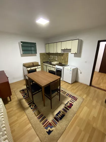 Gutenbergova Bb | 4zida.rs