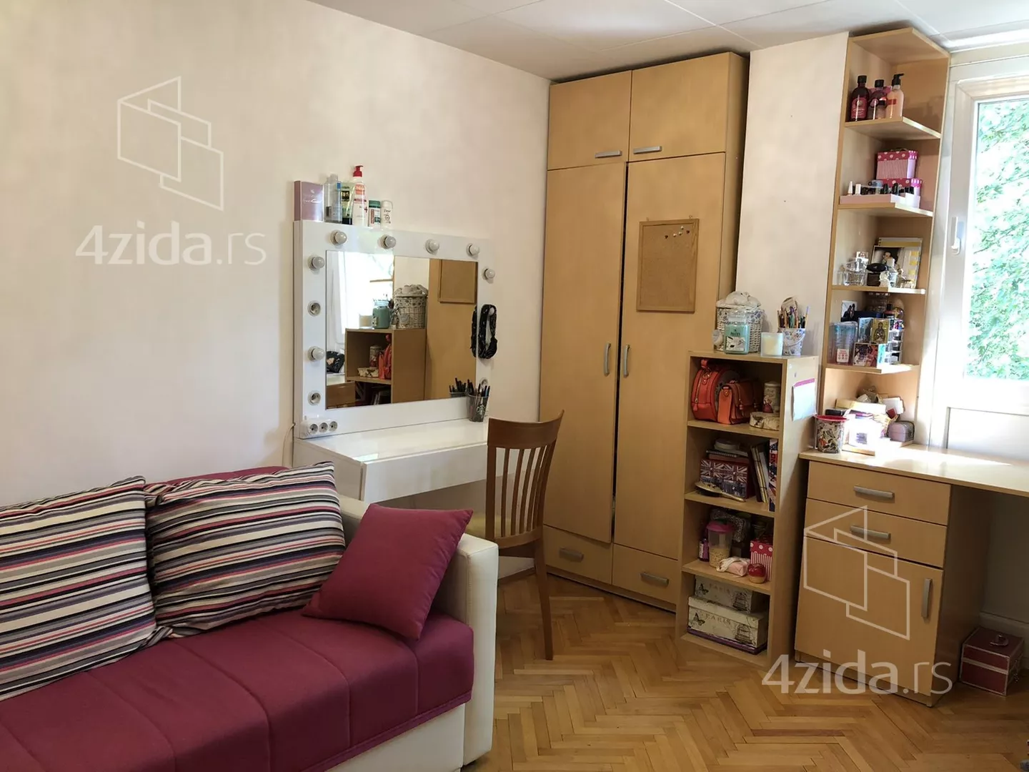 Troiposoban stan | 4zida