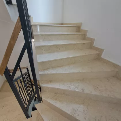 Celovečka 8 | 4zida.rs