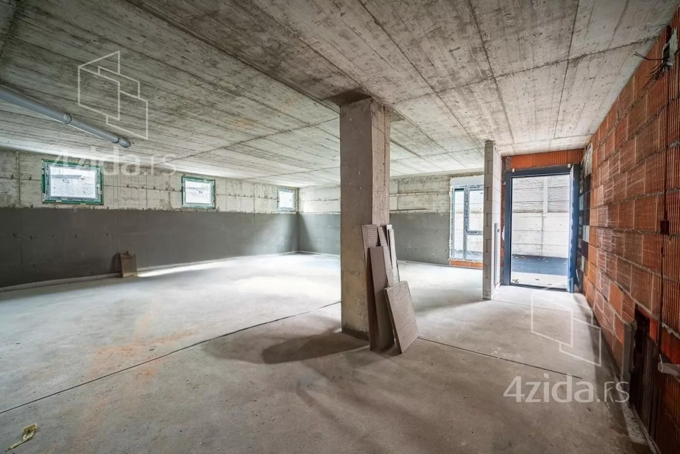 Poslovni prostor | 4zida