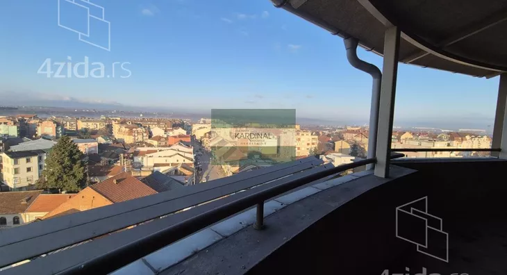 Šestosoban stan | 4zida