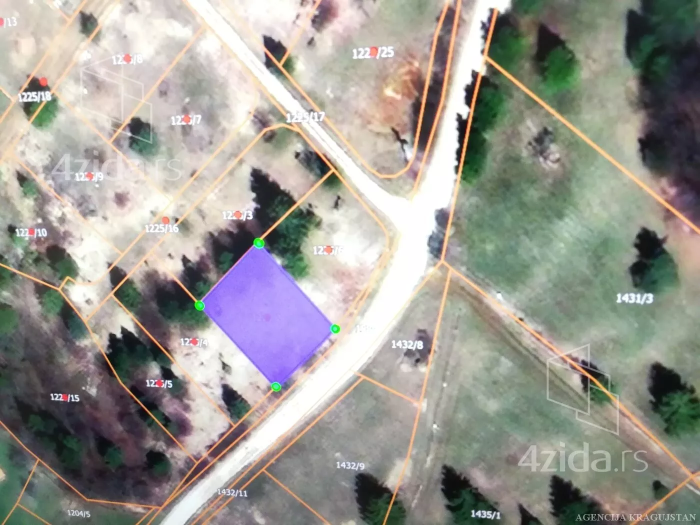 Građevinsko zemljište | 4zida