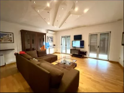 Surčin (mesto) | 4zida.rs