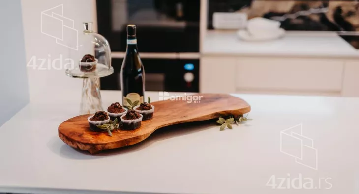 Petosoban stan | 4zida