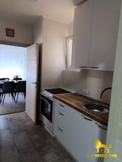 BULEVAR CARA LAZARA | 4zida.rs