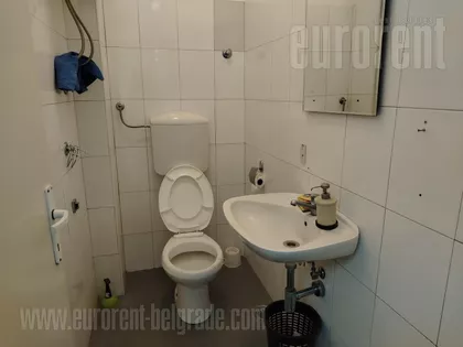 CRVENI KRST | 4zida.rs