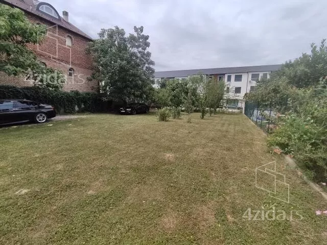 Građevinsko zemljište | 4zida