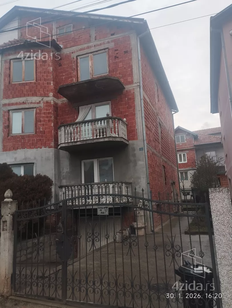 5-etažna kuća | 4zida