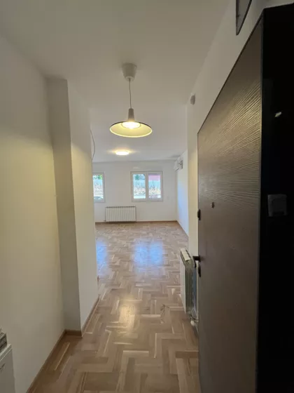 Bulevar Jna 33m | 4zida.rs