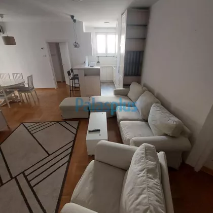 Radojke Lakić | 4zida.rs