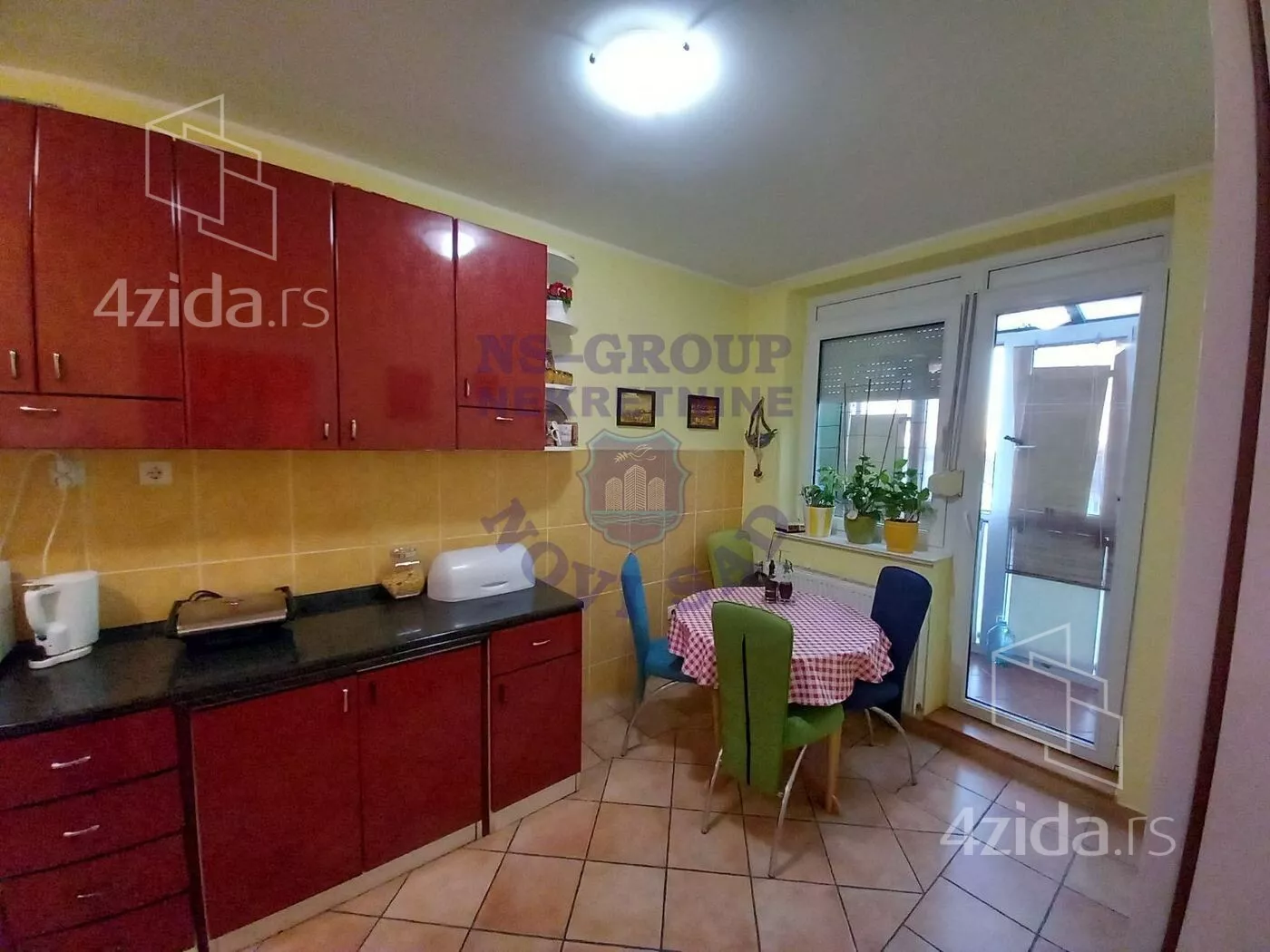 Troiposoban stan | 4zida