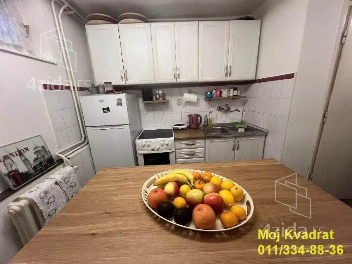 Petosoban stan | 4zida