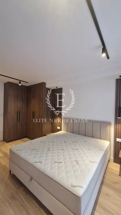 Kalenić pijaca | 4zida.rs