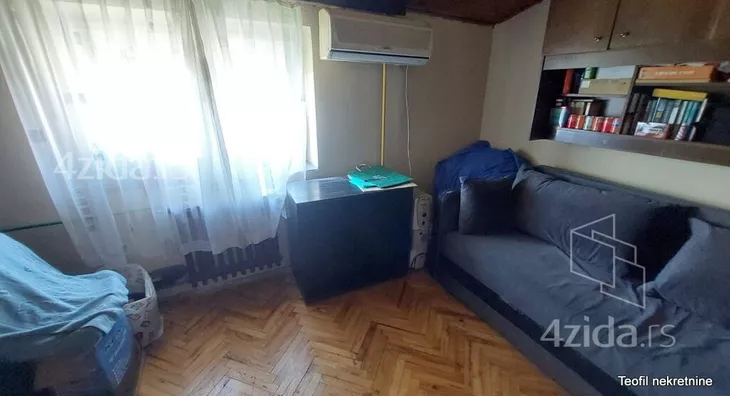 Šestosoban stan | 4zida
