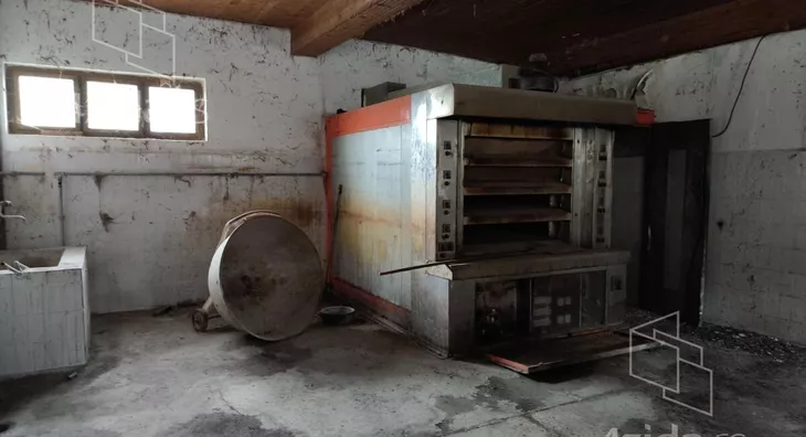 Poslovna zgrada | 4zida