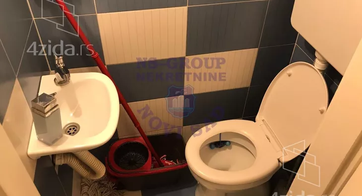 Četvoroiposoban stan | 4zida