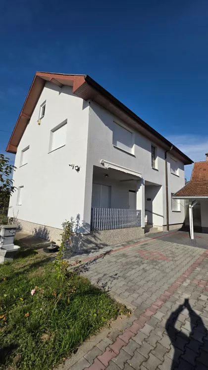 Velika Lomnica | 4zida.rs