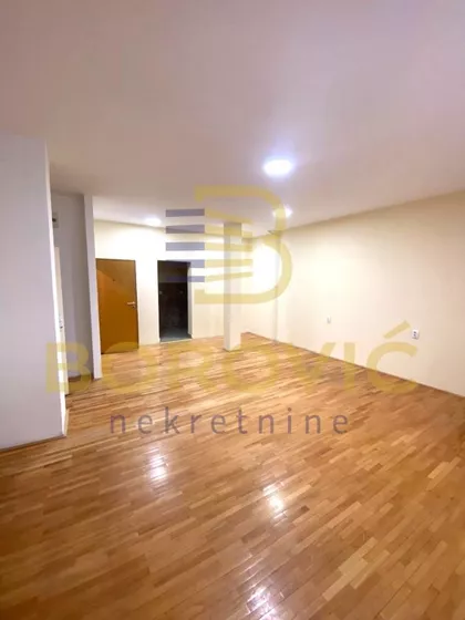 Banovo Brdo | 4zida.rs