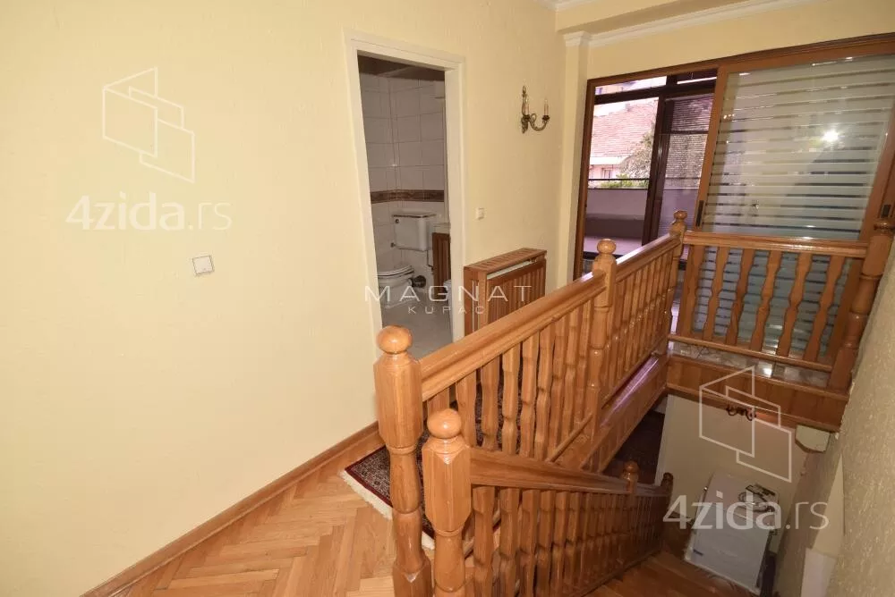 4-etažna kuća | 4zida