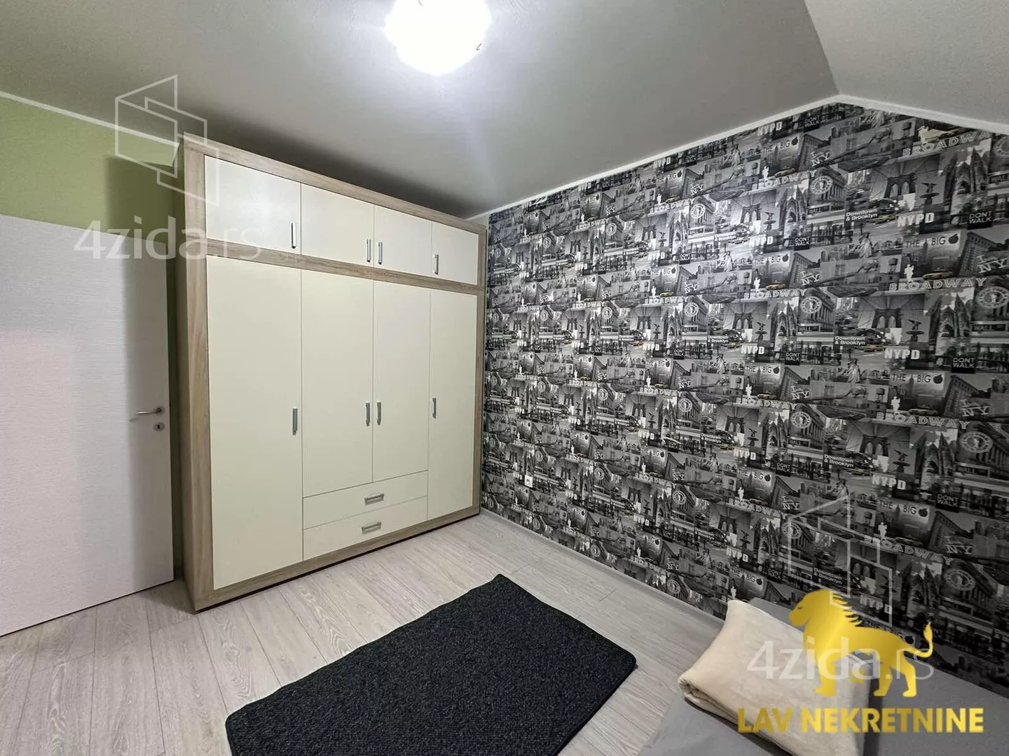 Dvoiposoban stan | 4zida