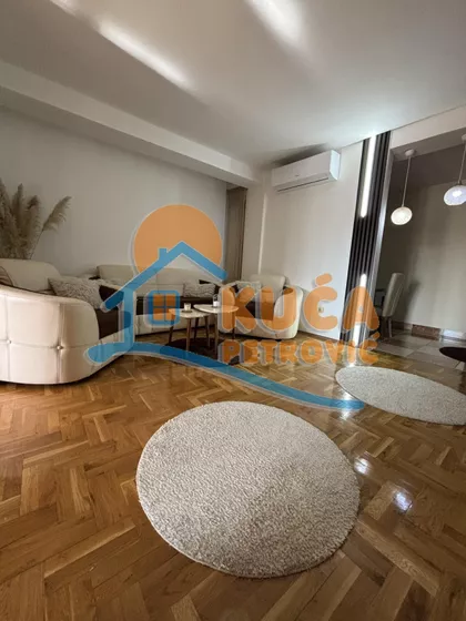 Generala Tranijea | 4zida.rs