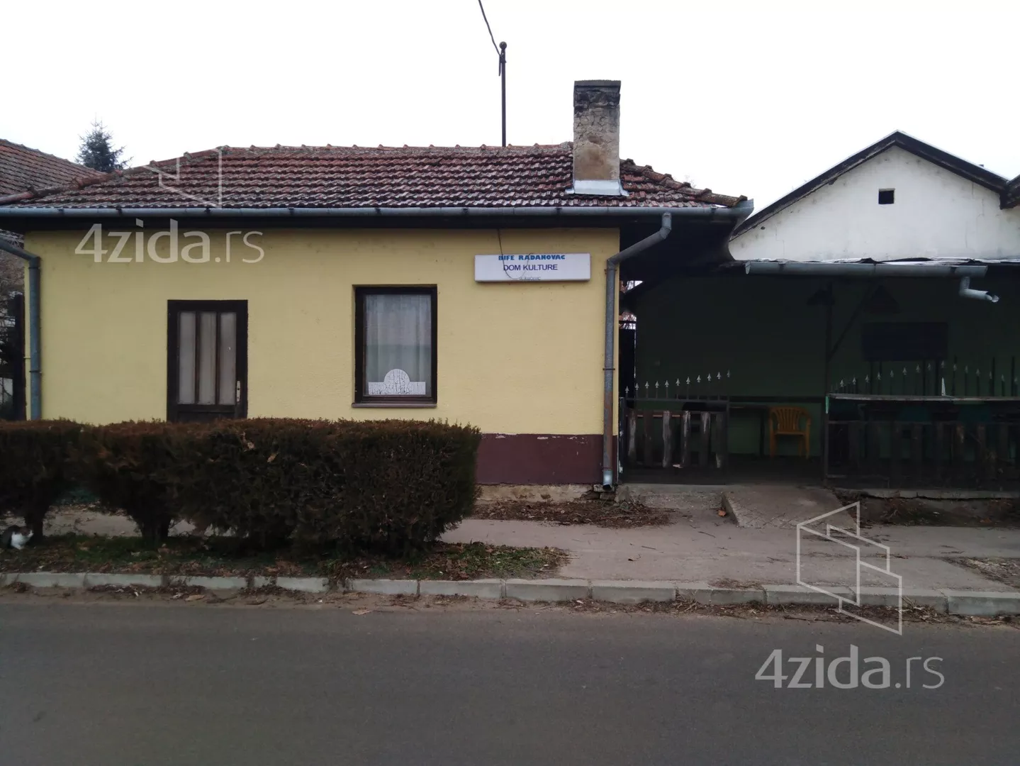 Lokal | 4zida