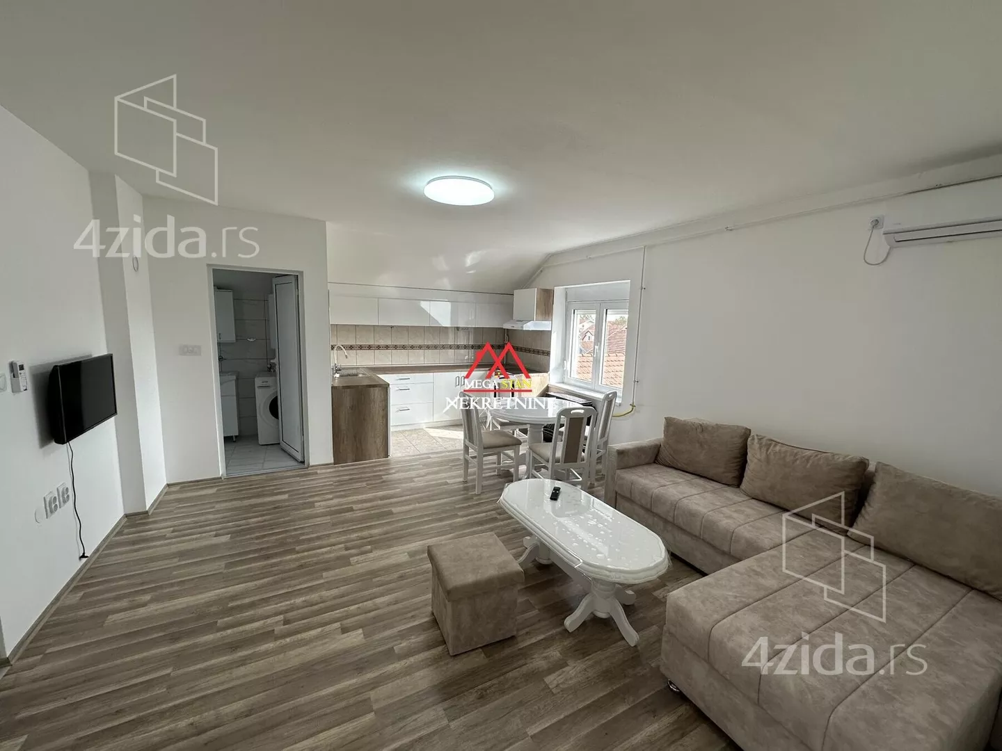 Jednoiposoban stan | 4zida