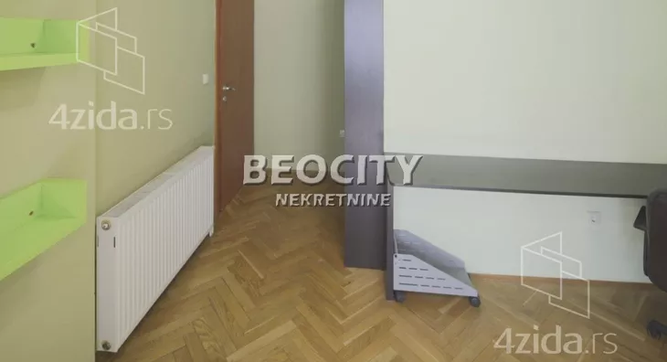 Četvoroiposoban stan | 4zida