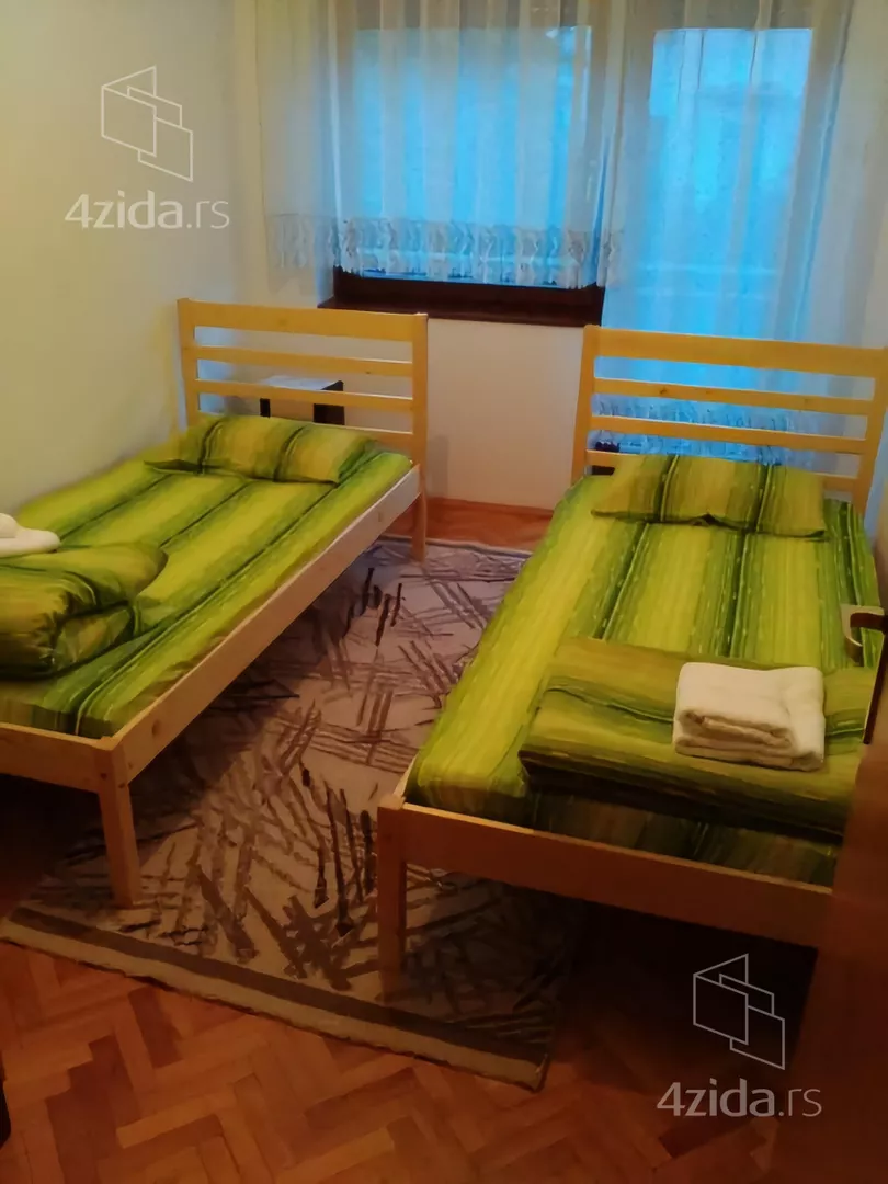 Troiposoban stan | 4zida