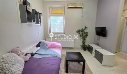 Mala Amerika | 4zida.rs