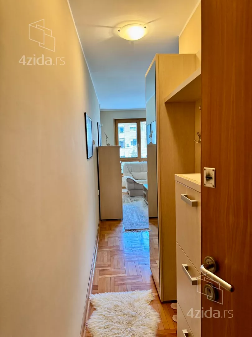 Garsonjera | 4zida