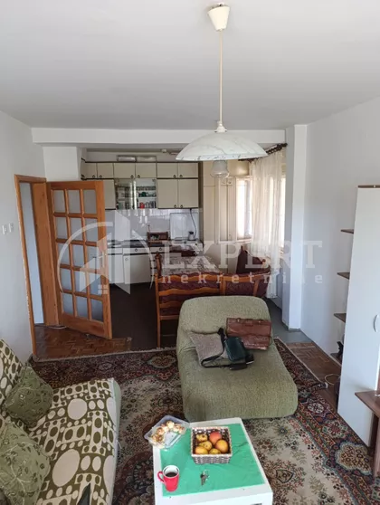 Triglavska | 4zida.rs