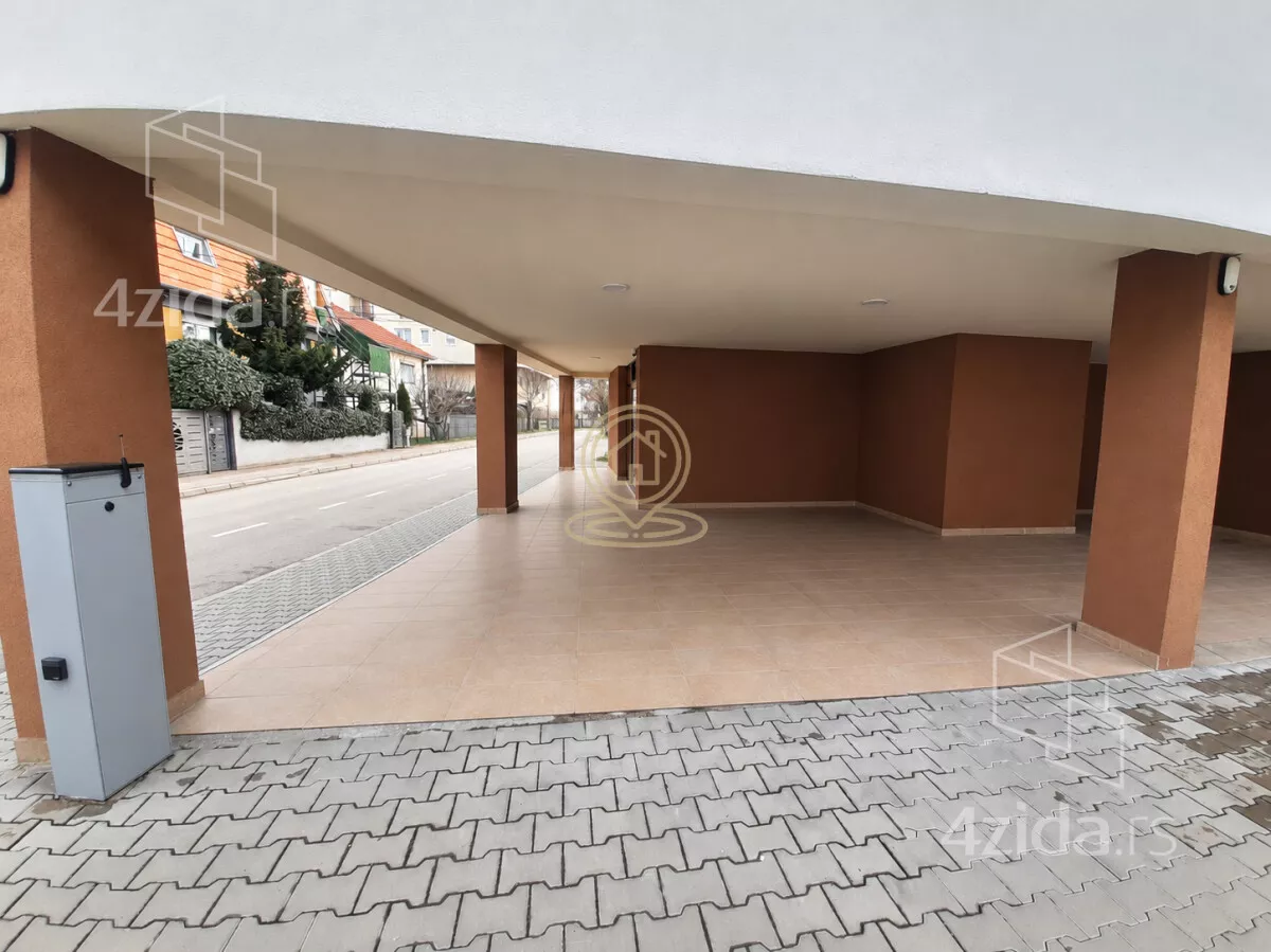 Parking | 4zida