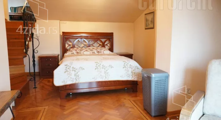 Četvoroiposoban stan | 4zida