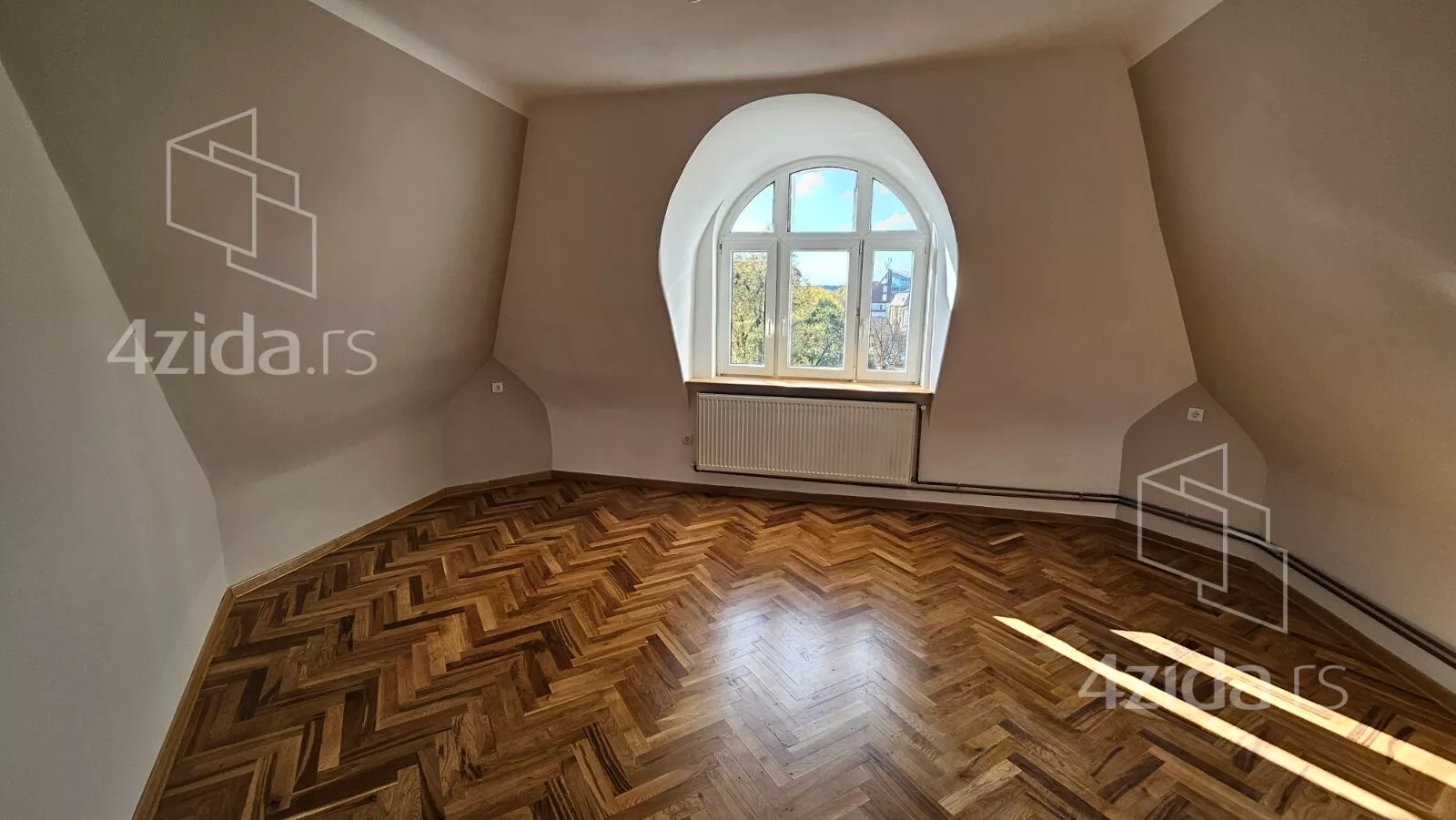 Petosoban stan | 4zida