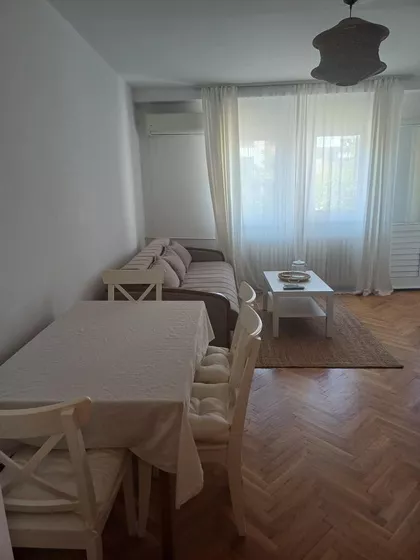 Ustanička | 4zida.rs