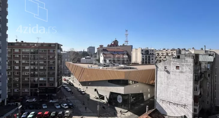 Troiposoban stan | 4zida