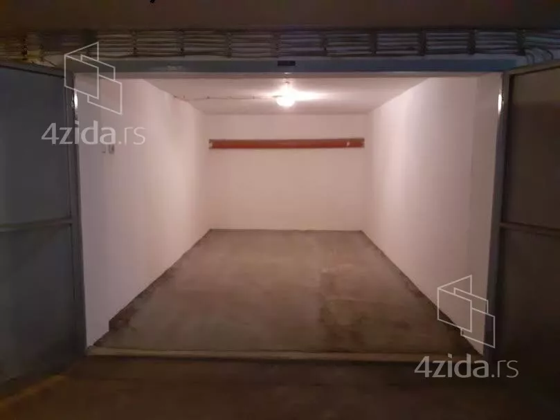 Garaža | 4zida