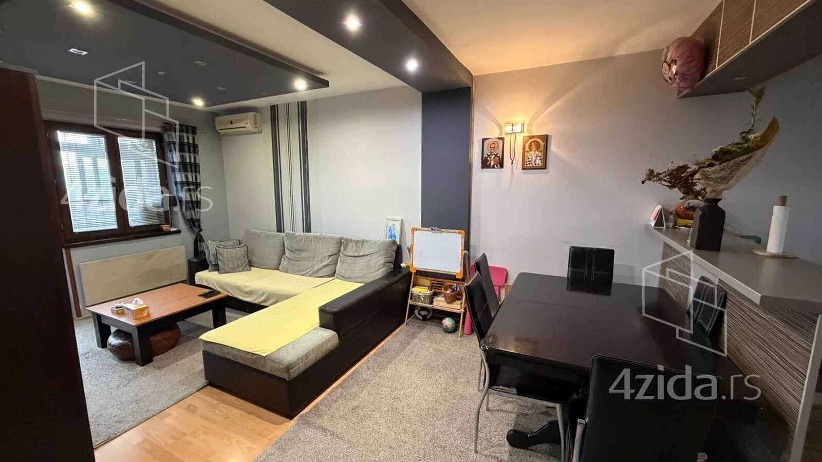 Dvoiposoban stan | 4zida