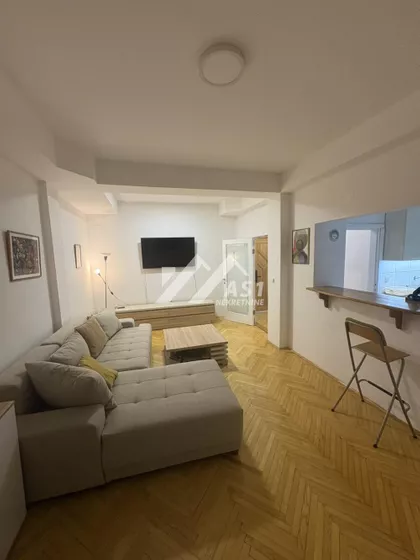 Zmaj Jovina | 4zida.rs