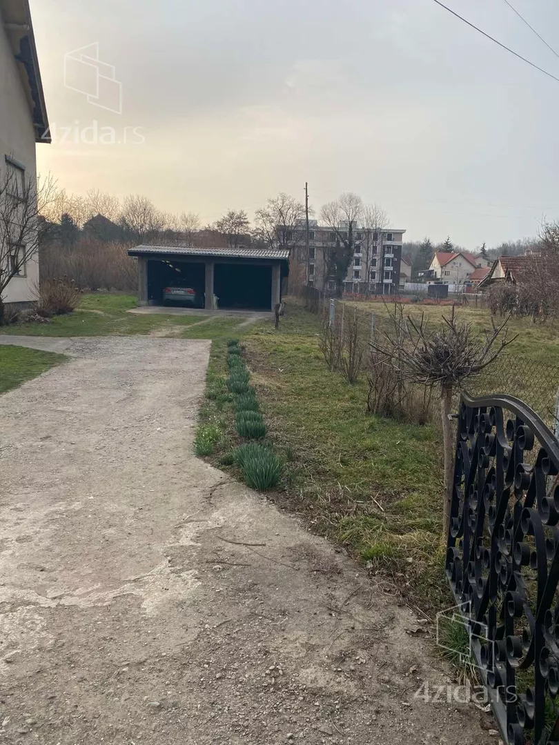 Građevinsko zemljište | 4zida