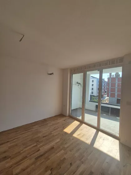 Momčila Milovanovića 14 | 4zida.rs