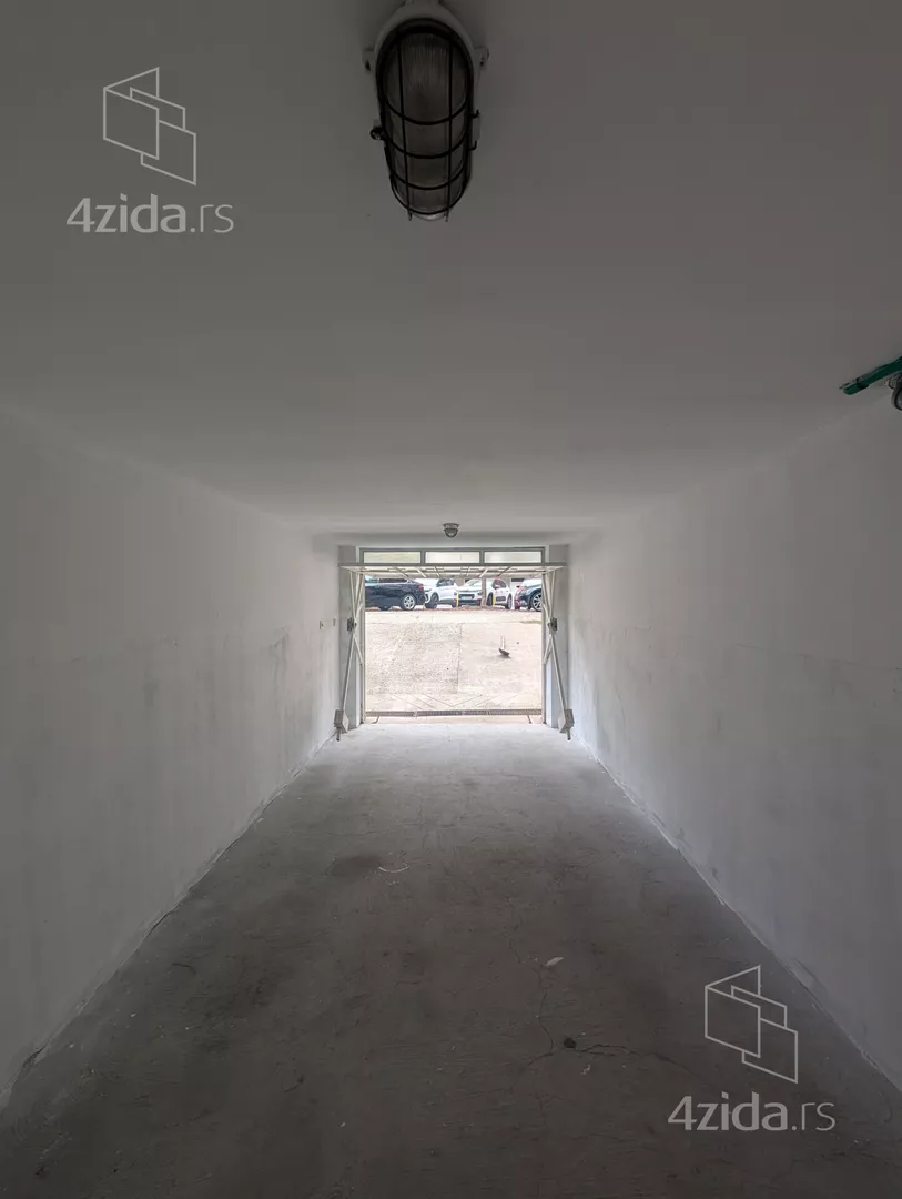 Garaža | 4zida